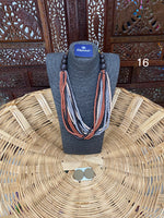 Cargar imagen en el visor de la galería, COLLAR ARTESANAL DE MADERA
