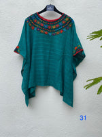 Cargar imagen en el visor de la galería, HUIPIL "Rococó" corto
