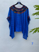 Cargar imagen en el visor de la galería, HUIPIL "Rococó" corto
