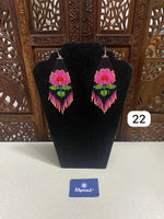 Cargar imagen en el visor de la galería, ARETES &quot;Florecita&quot;
