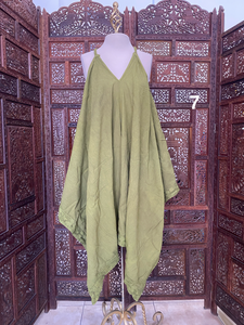 VESTIDO IRREGULAR DE TIRANTES