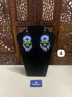 Cargar imagen en el visor de la galería, ARETES &quot;Florecita&quot;
