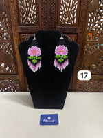 Cargar imagen en el visor de la galería, ARETES &quot;Florecita&quot;
