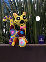 Cargar imagen en el visor de la galería, Animalitos bordados a mano (25 cms.)
