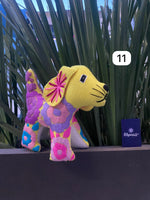 Cargar imagen en el visor de la galería, Animalitos bordados a mano (25 cms.)

