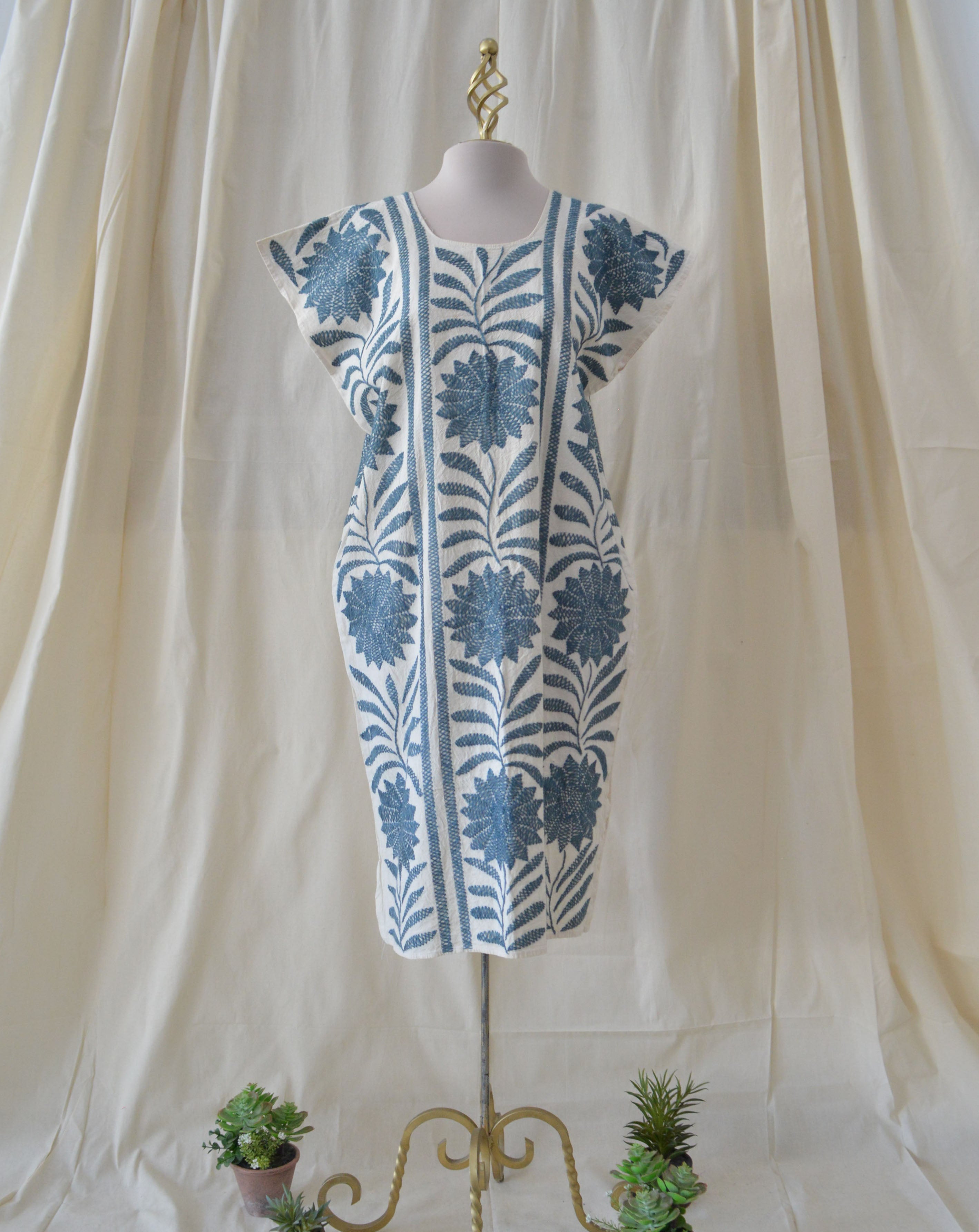 Vestido Palmita bordado grafito
