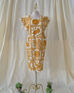Vestido Palmita bordado mostaza