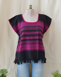 Blusa telar negra con rosa